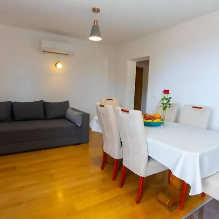 Vladimir #4 Apartamento Makarska