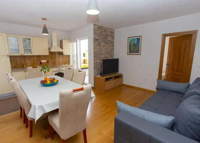 Vladimir #4 Apartment Makarska