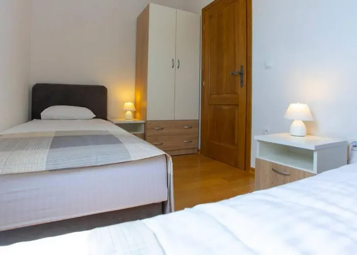 Vladimir #4 * Makarska