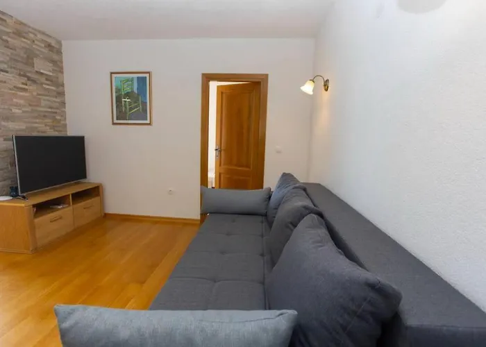 Vladimir #4 * ماكارسكا